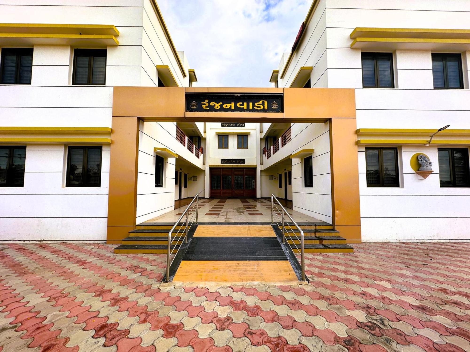 Ranjan Vadi Hotel Bhuj Exterior photo