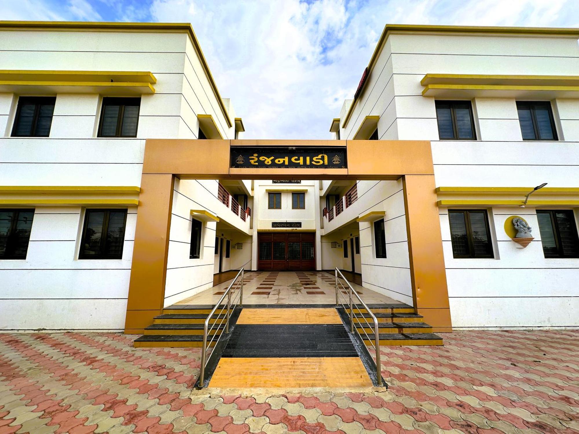 Ranjan Vadi Hotel Bhuj Exterior photo